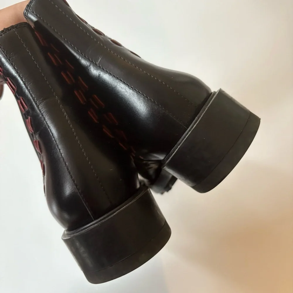 Tod’s ||‎ Whipstitched Chelsea Moto Boots Black Red 39